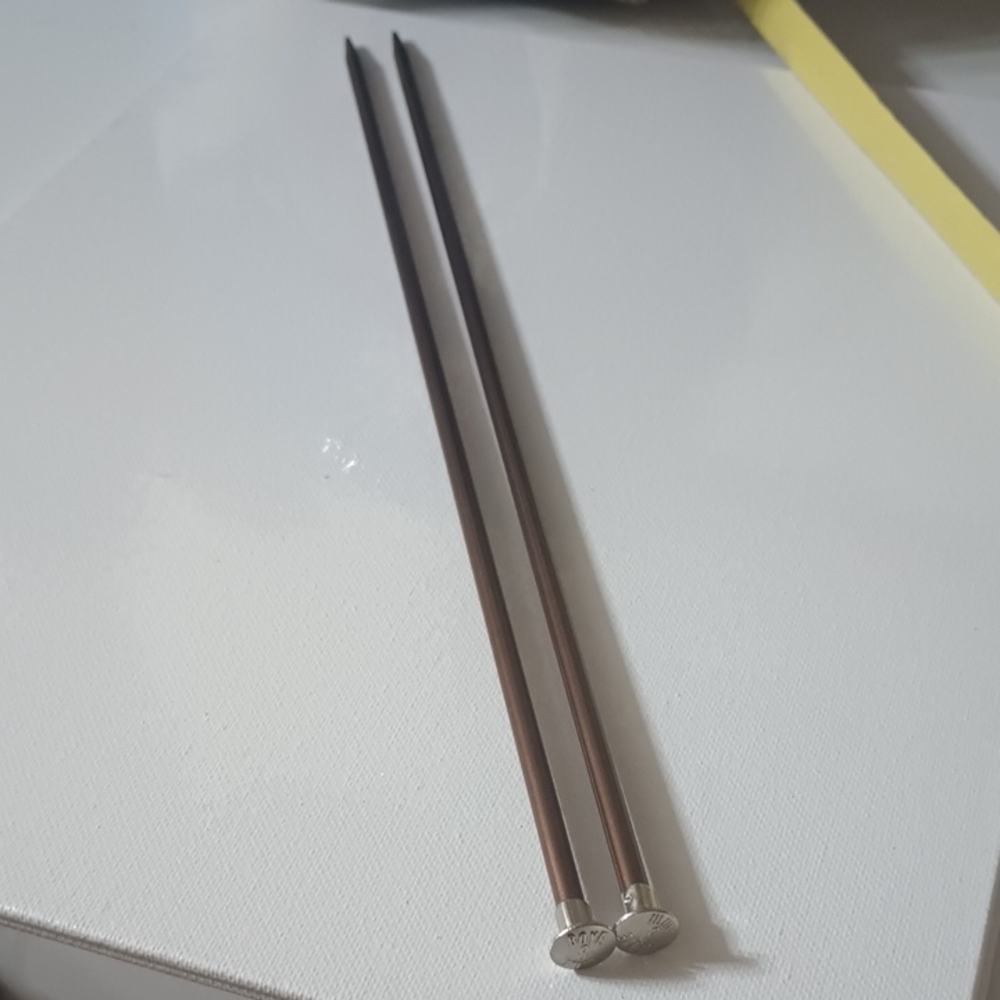 Set of Two Long Metal Knitting Needles in Brown with Silver Tips